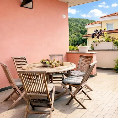Belvedere Sul Golfo, D&d Deluxe, Near Lerici And Cinque Terre Jacuzzi Seaview Ac * La Spezia